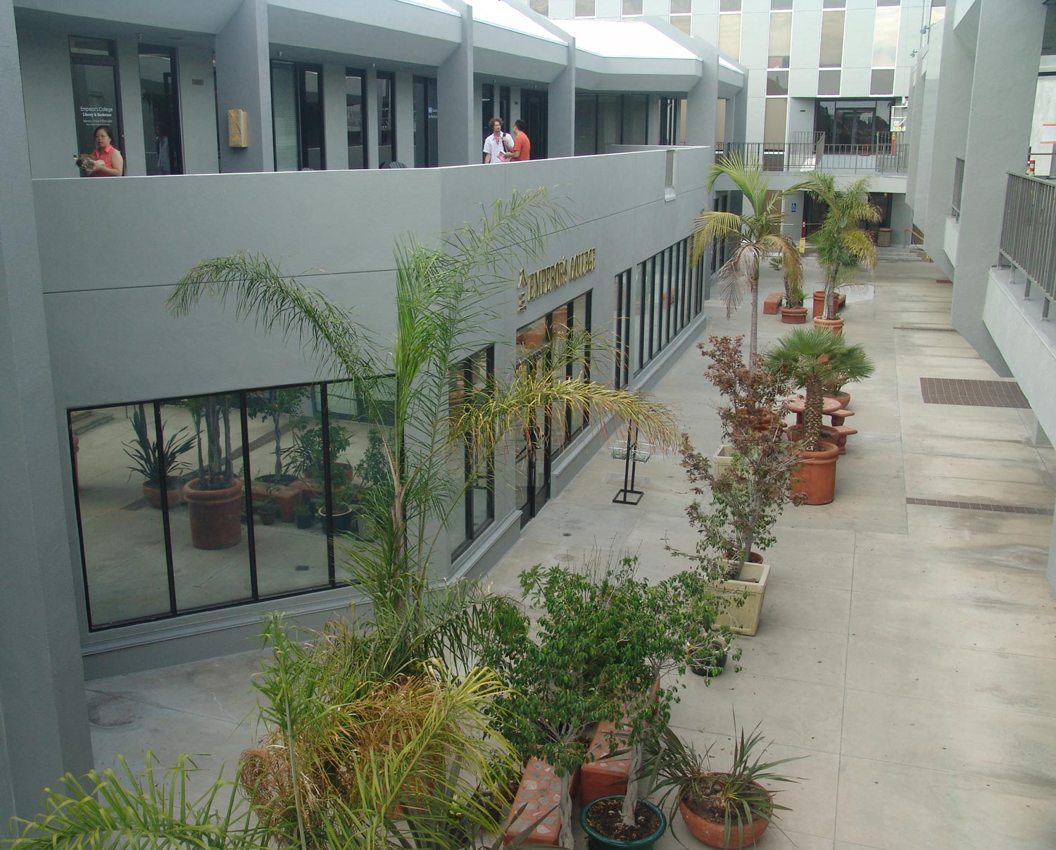 Santa Monica Campus Emperor's College